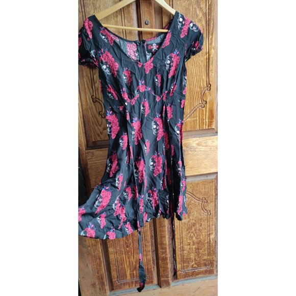 Royal Bones skull Black Red Rose Dress - Picture 3 of 3